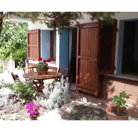Semesterbostad Bilocale A Pochi Metri Dal Mare La Maddalena (Sassari)